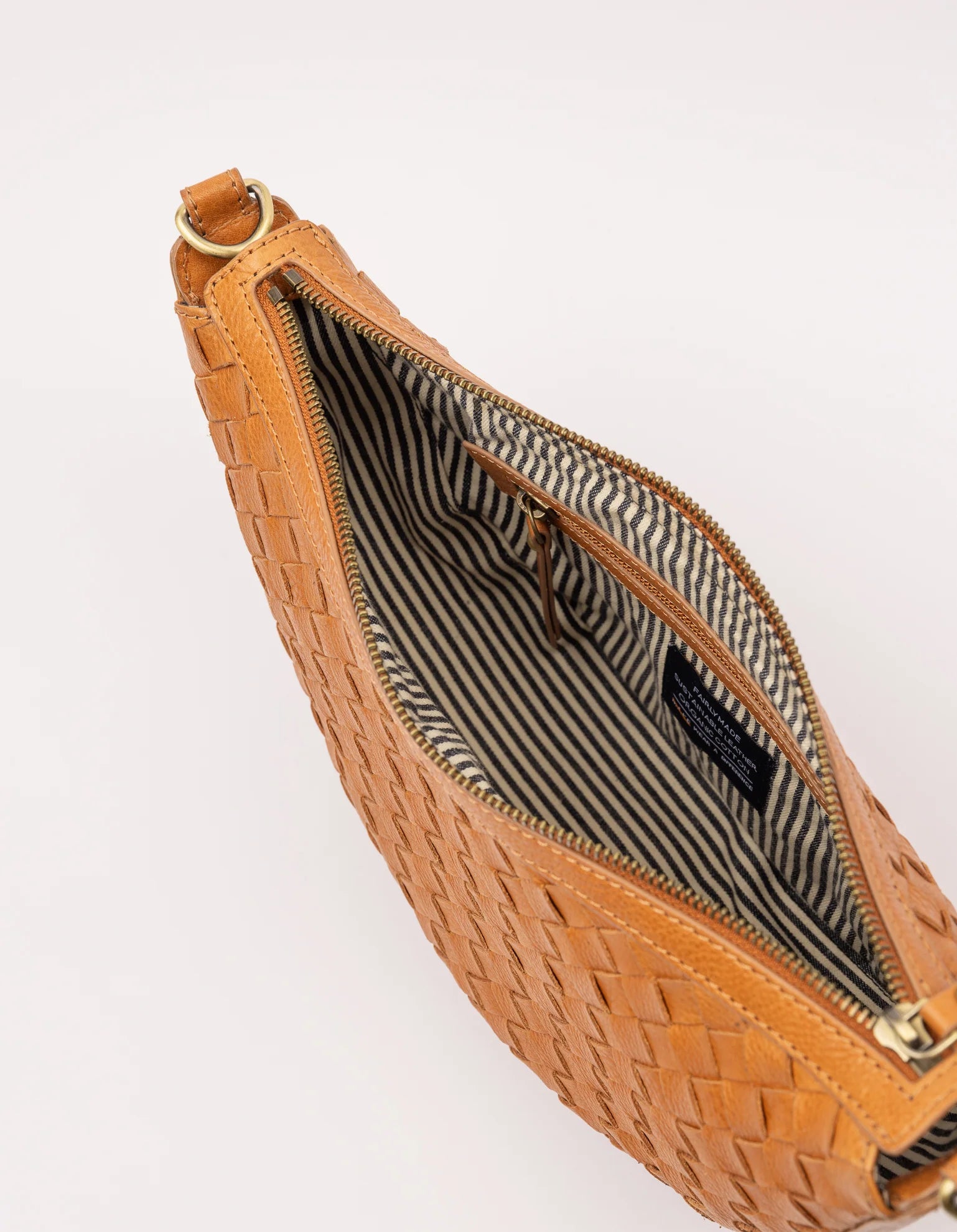 LEO Wild Oak woven soft grain leather