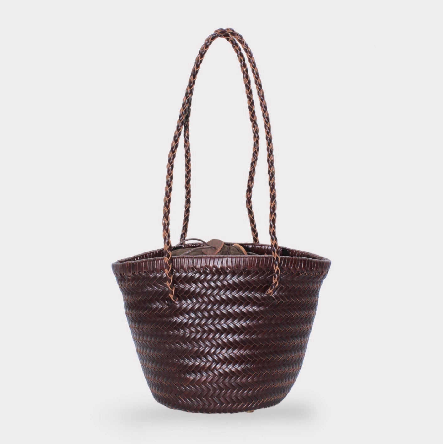 BUCKET Woven Bag CHOCOLATE