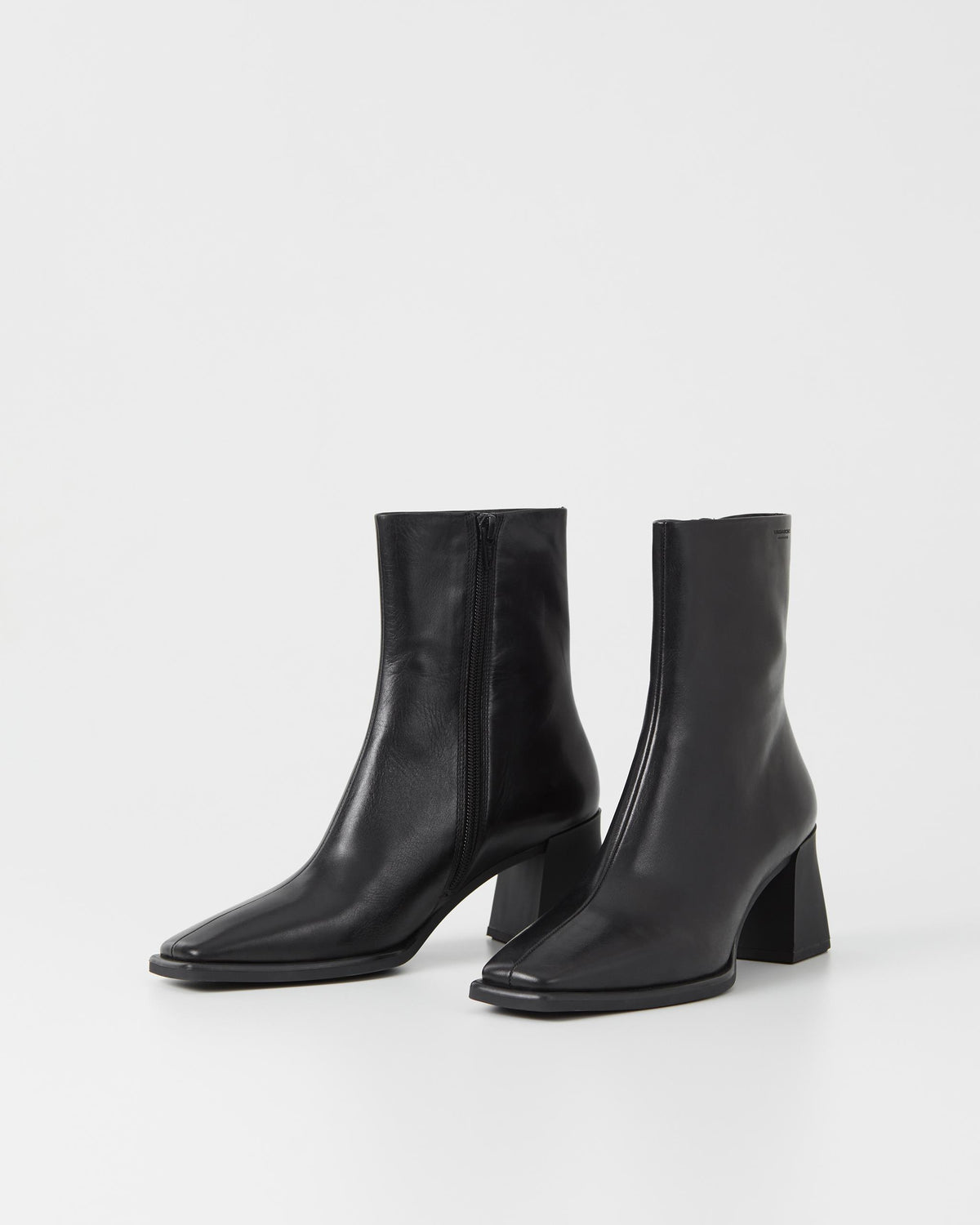 HEDDA enkellaarsjes Black