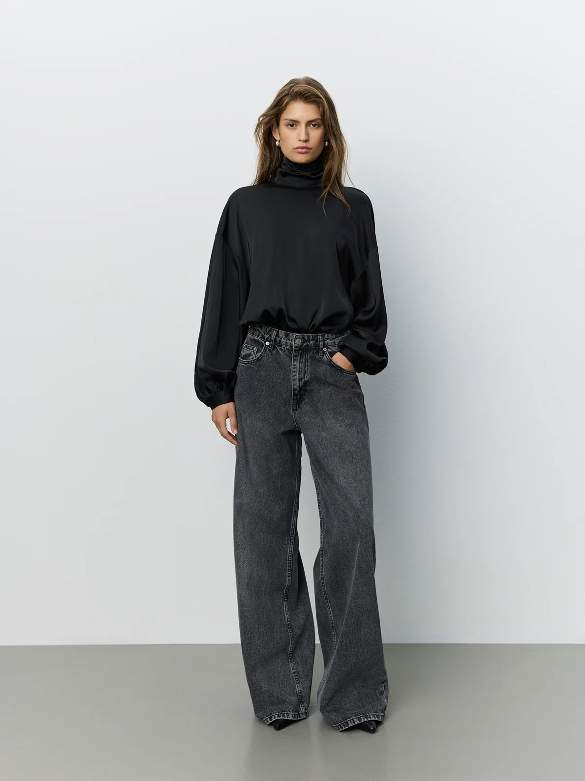 AMBERSW Satin Blouse - Black