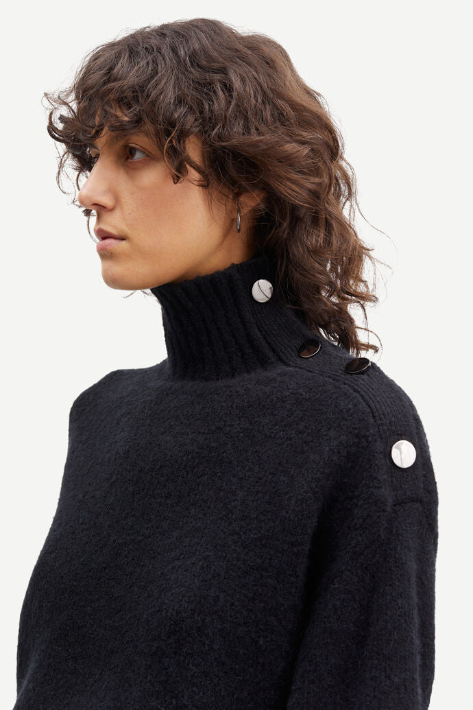 MANDIE mock neck