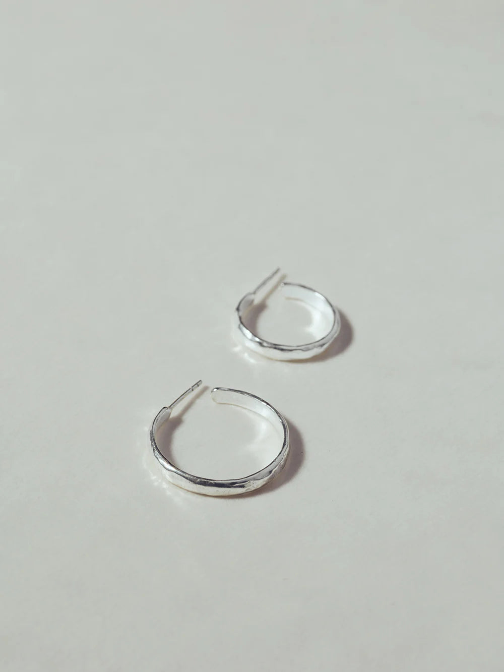 GIRL TROUBLE Earring Silver