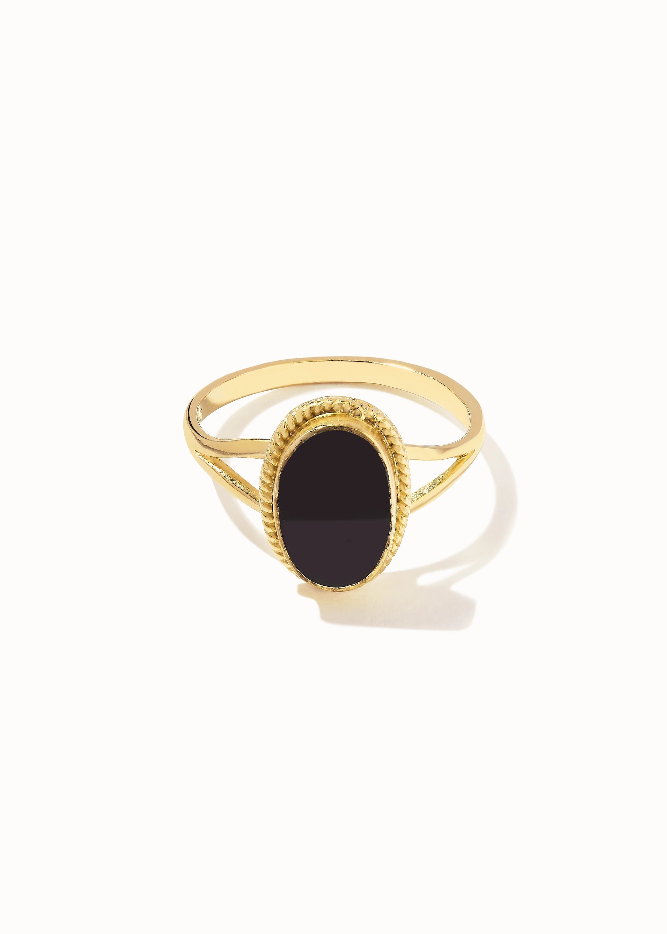 Oval Souvenir Ring Black GP