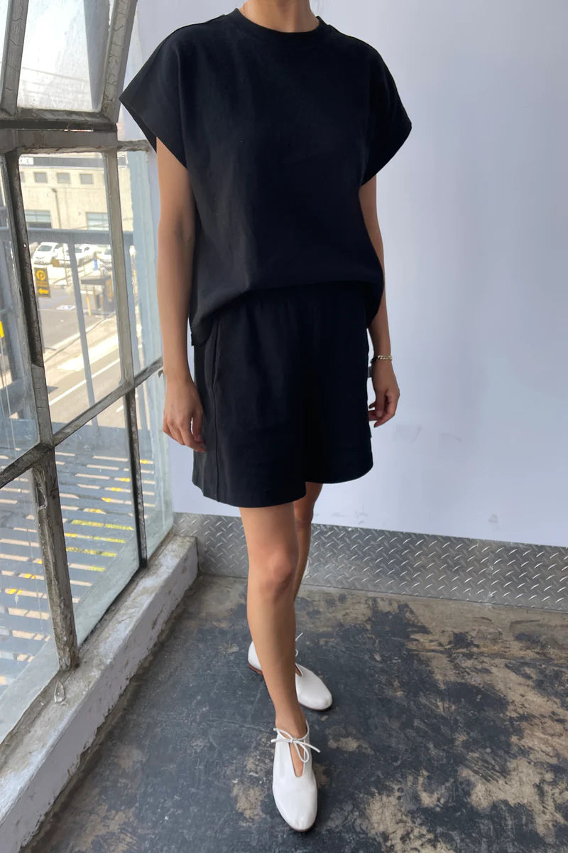 JEANNE Tee BLACK
