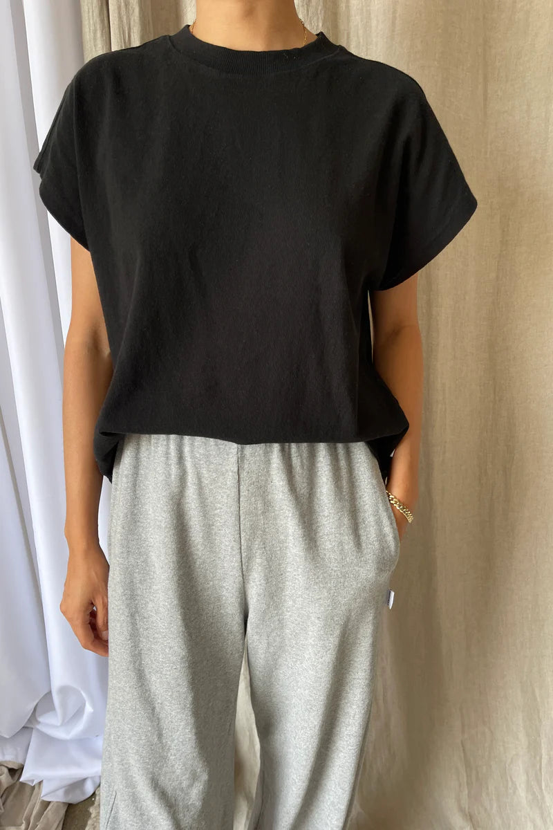 JEANNE Tee BLACK