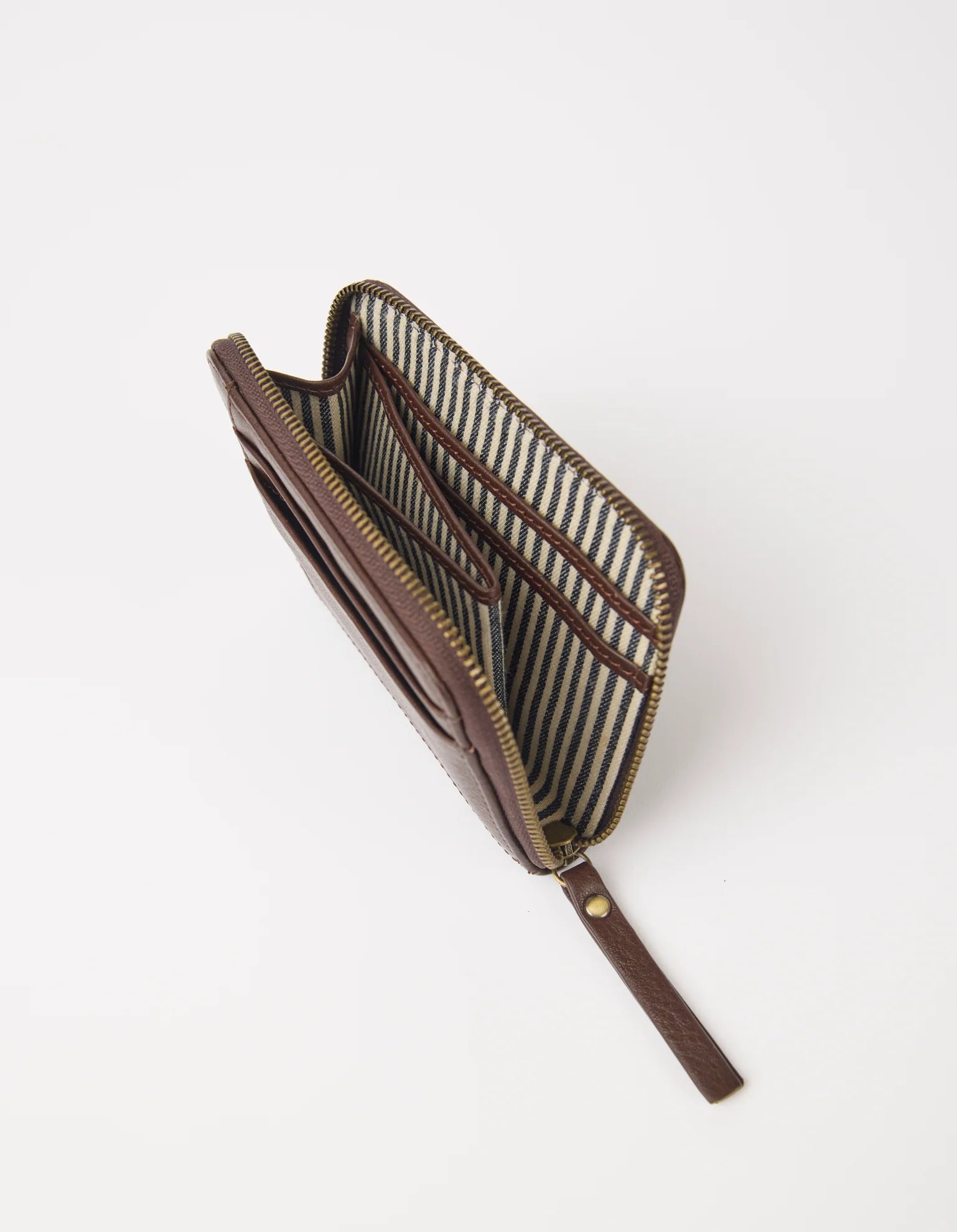 ROBBIE wallet soft grain CHOCOLATE