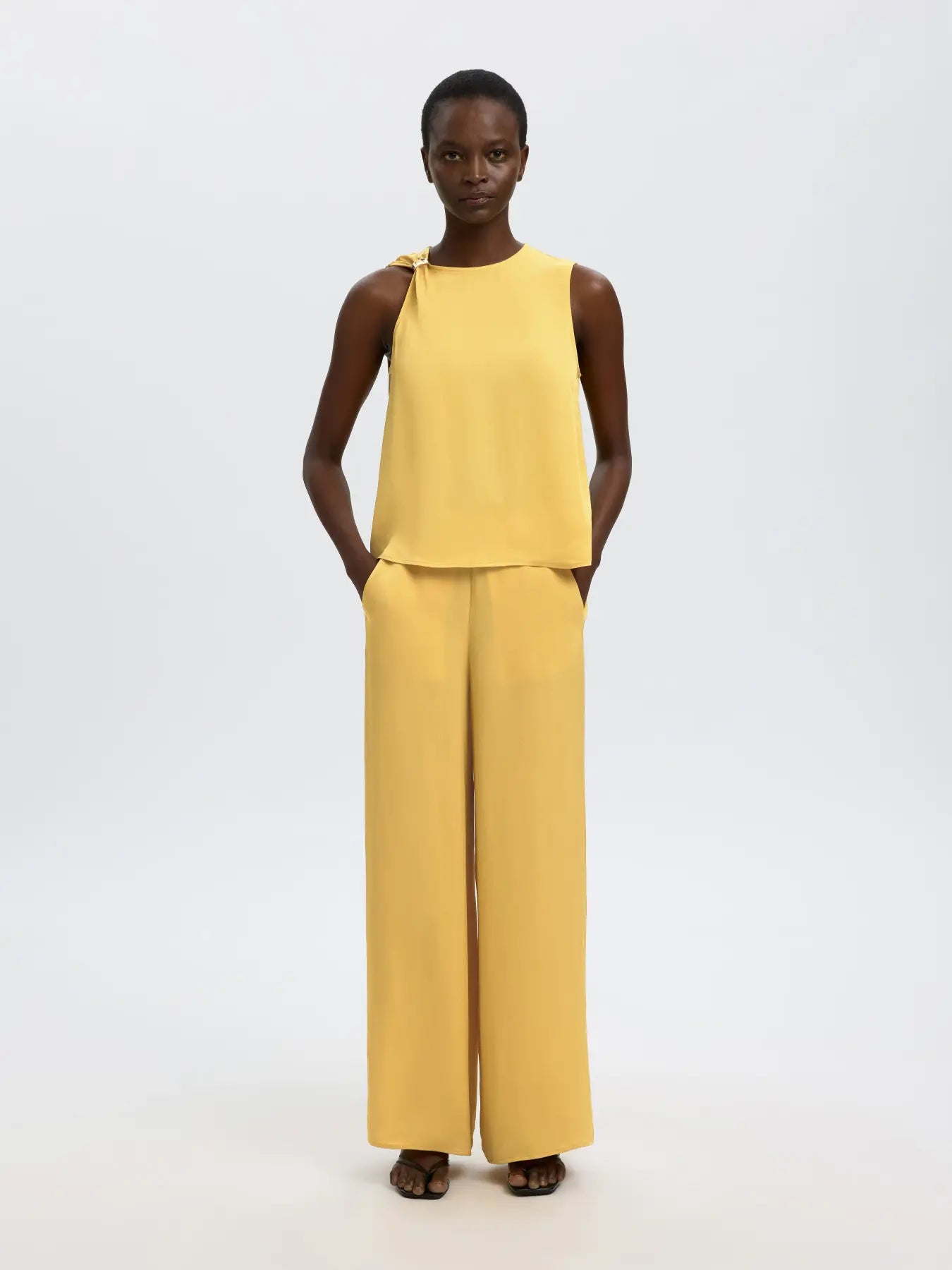 SLFLAURA HW SLIT PANT - OCHRE