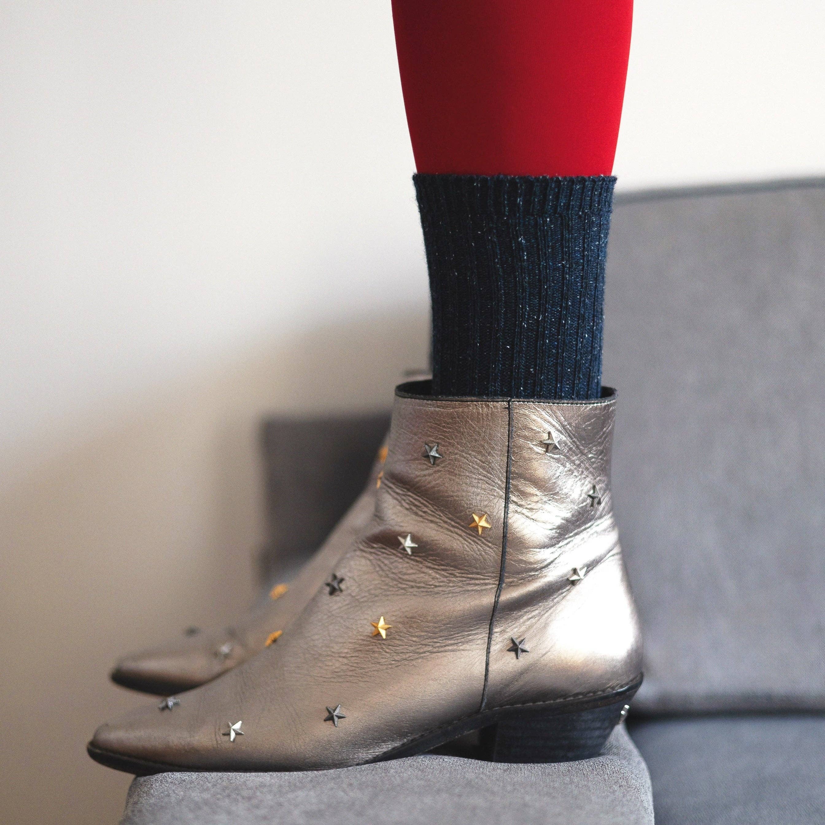 KLUE Silk and Wool DUST STAR socks | Navy: 36-40