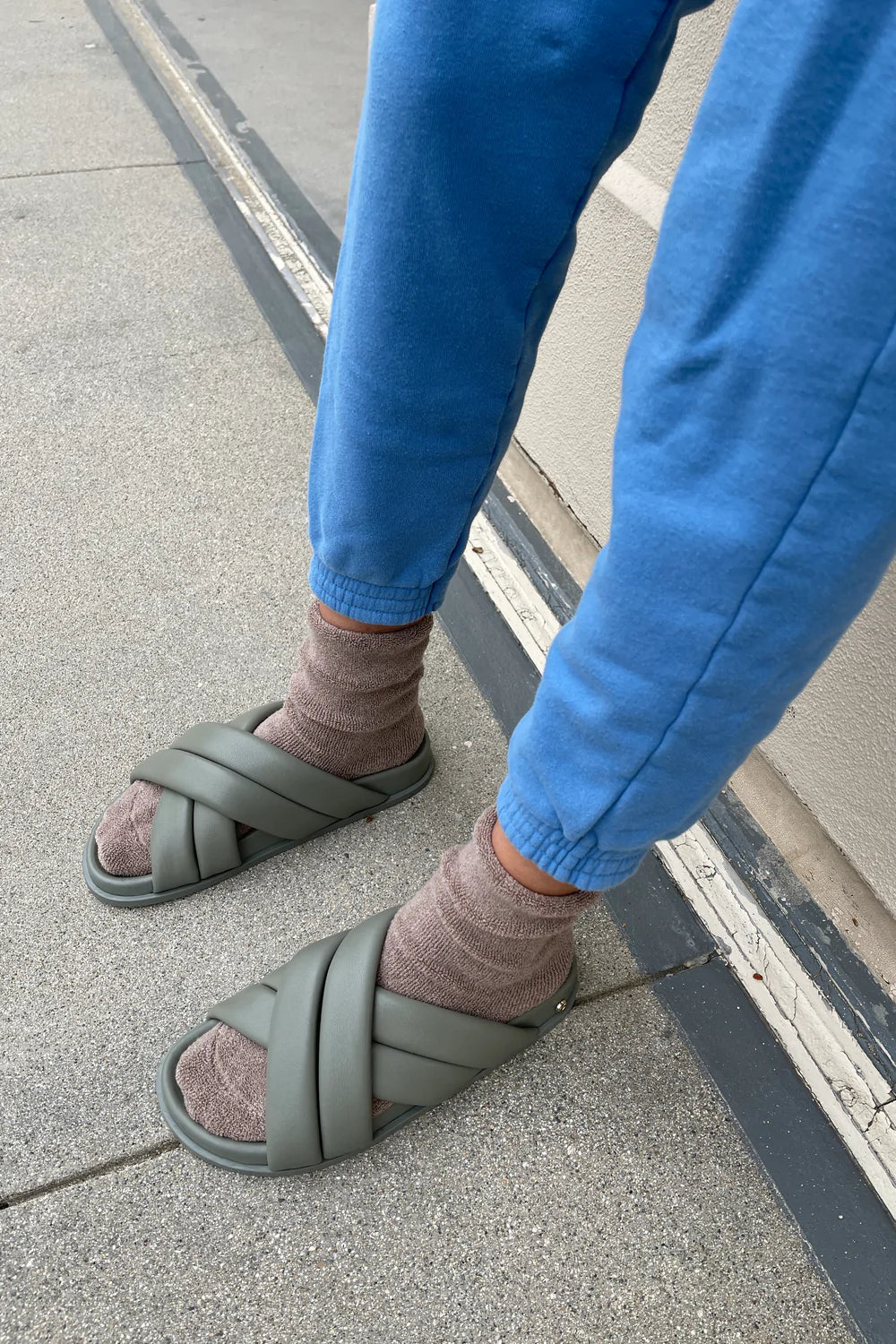 CLOUD socks⎜Frappe