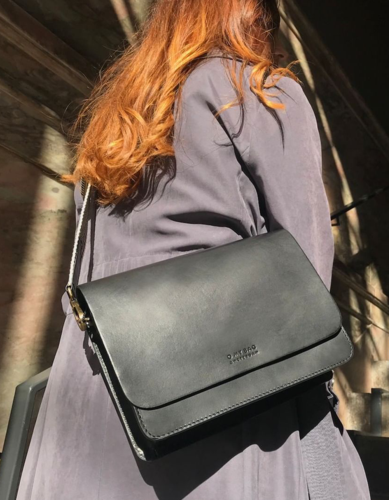 AUDREY | Black checkered classic leather