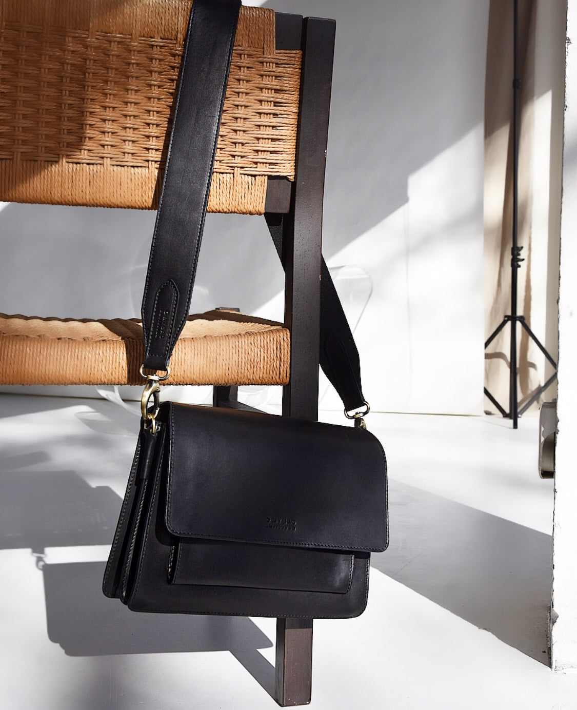 HARPER⎜Black classic leather