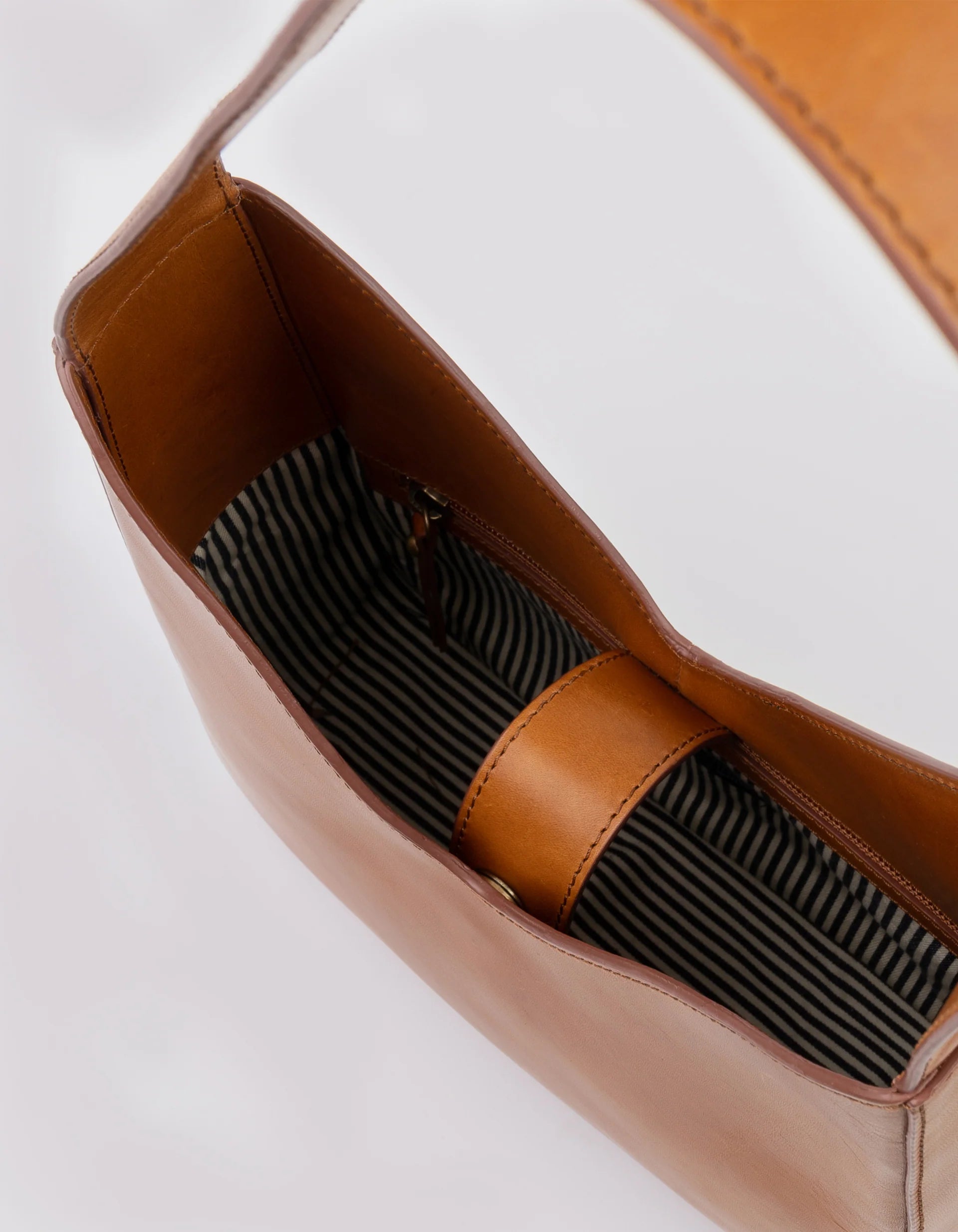 VICKY bag cognac classic leather