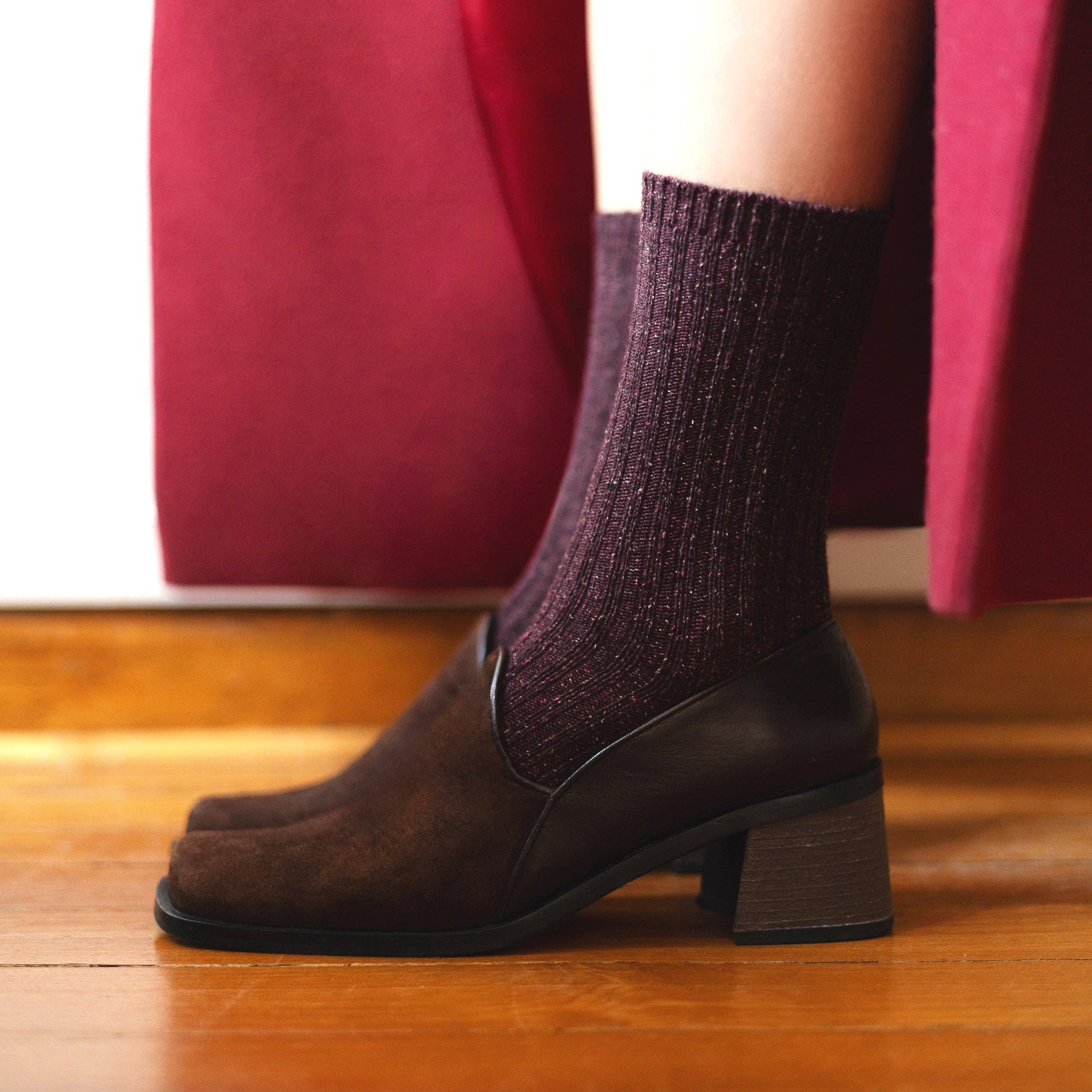 KLUE Silk and Wool DUST STAR socks - Burgundy