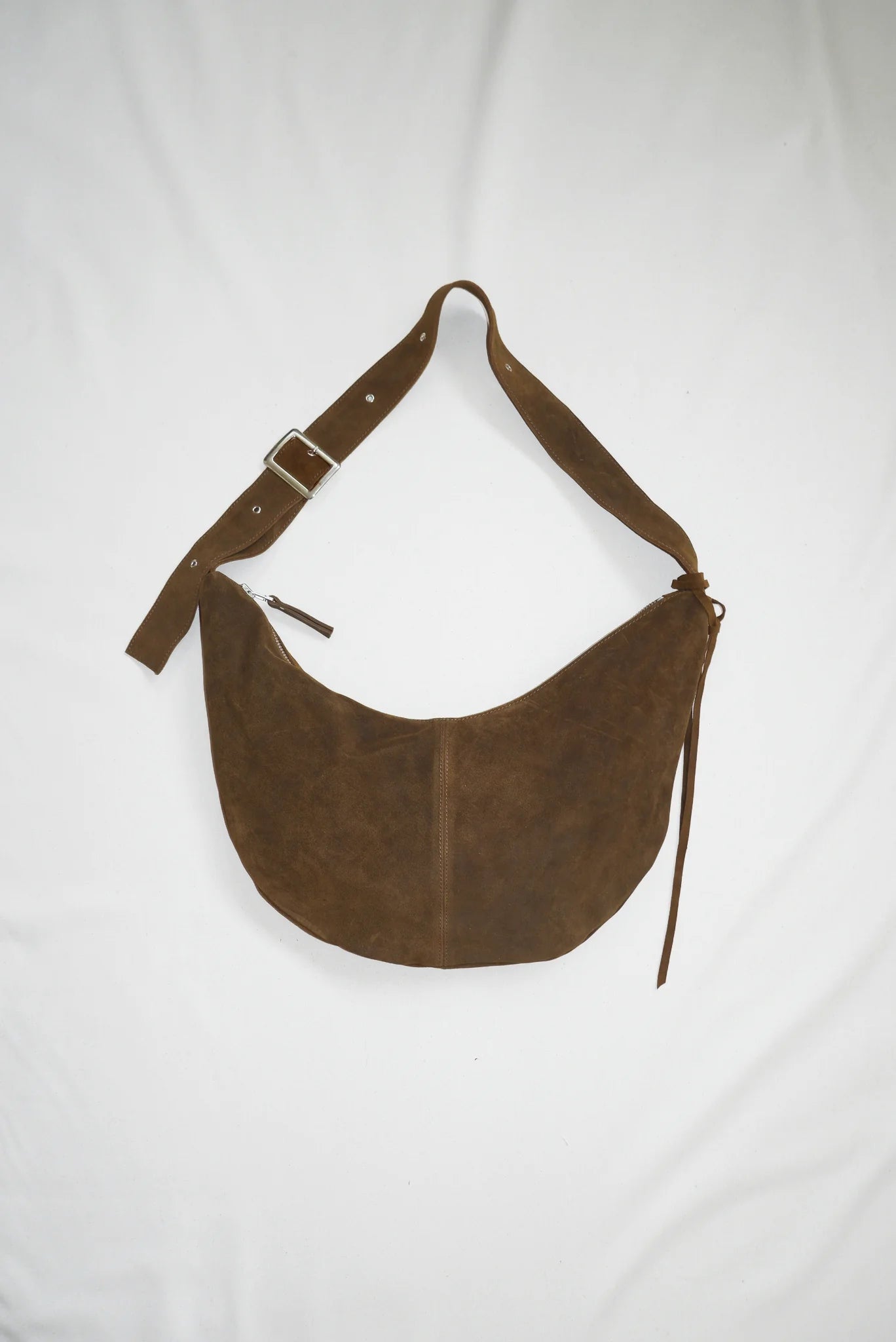 BUCKLE BANANA Bag XL - Olive Suède