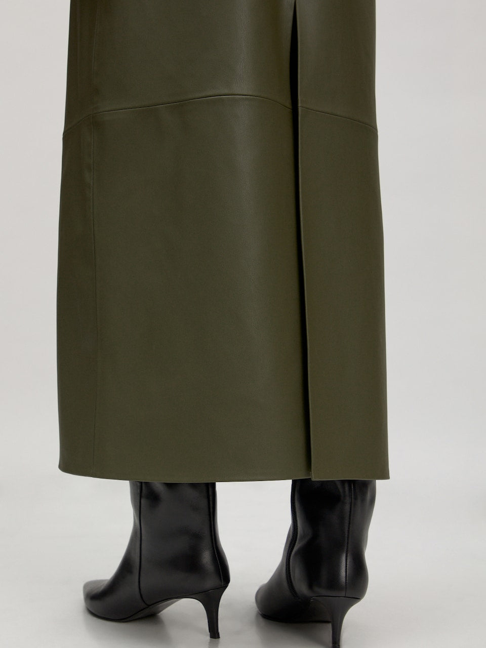 JELLA PU Skirt - Grape Leaf