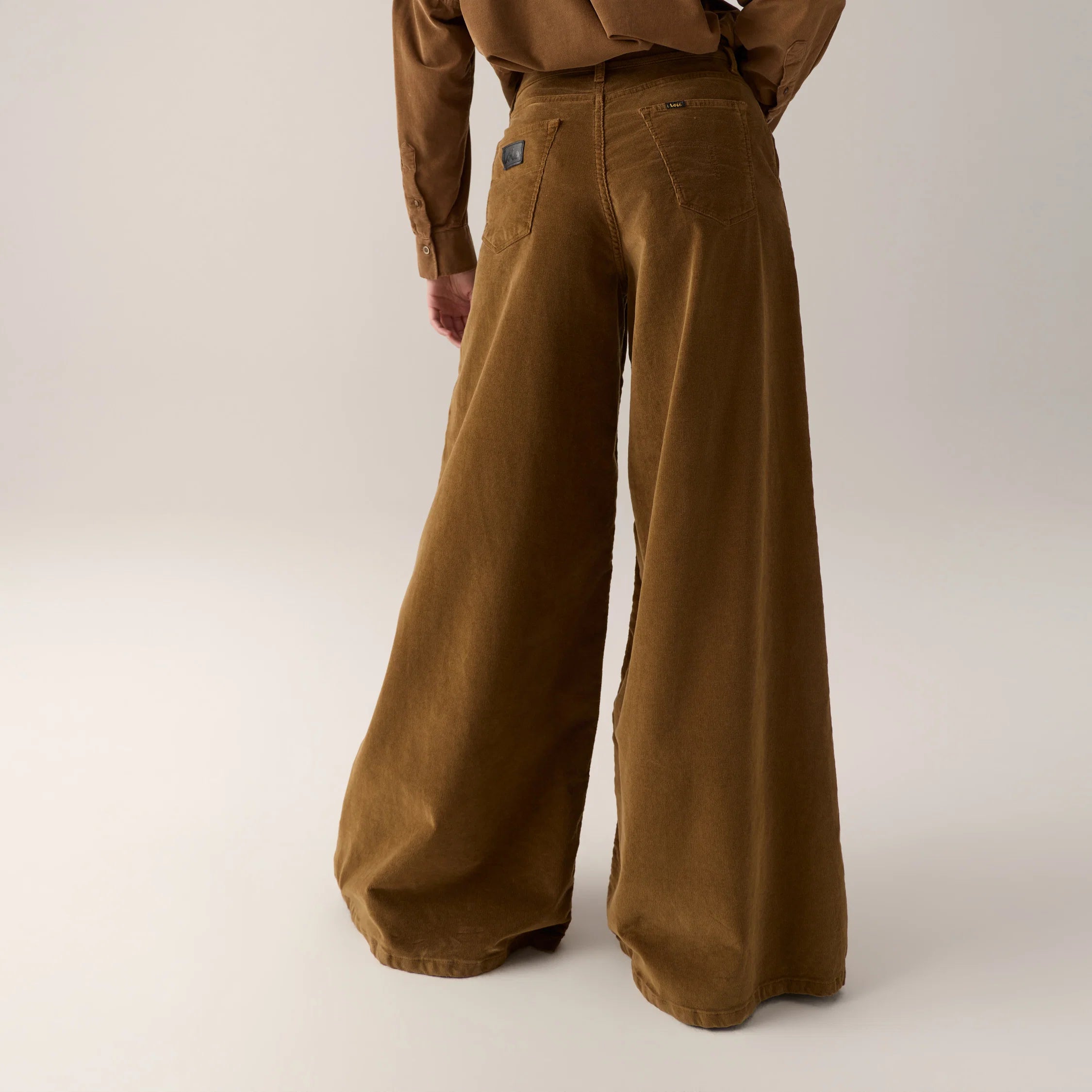 LOIS NEW MARLENE Jeans Shiny Cord - Caramel Cafe