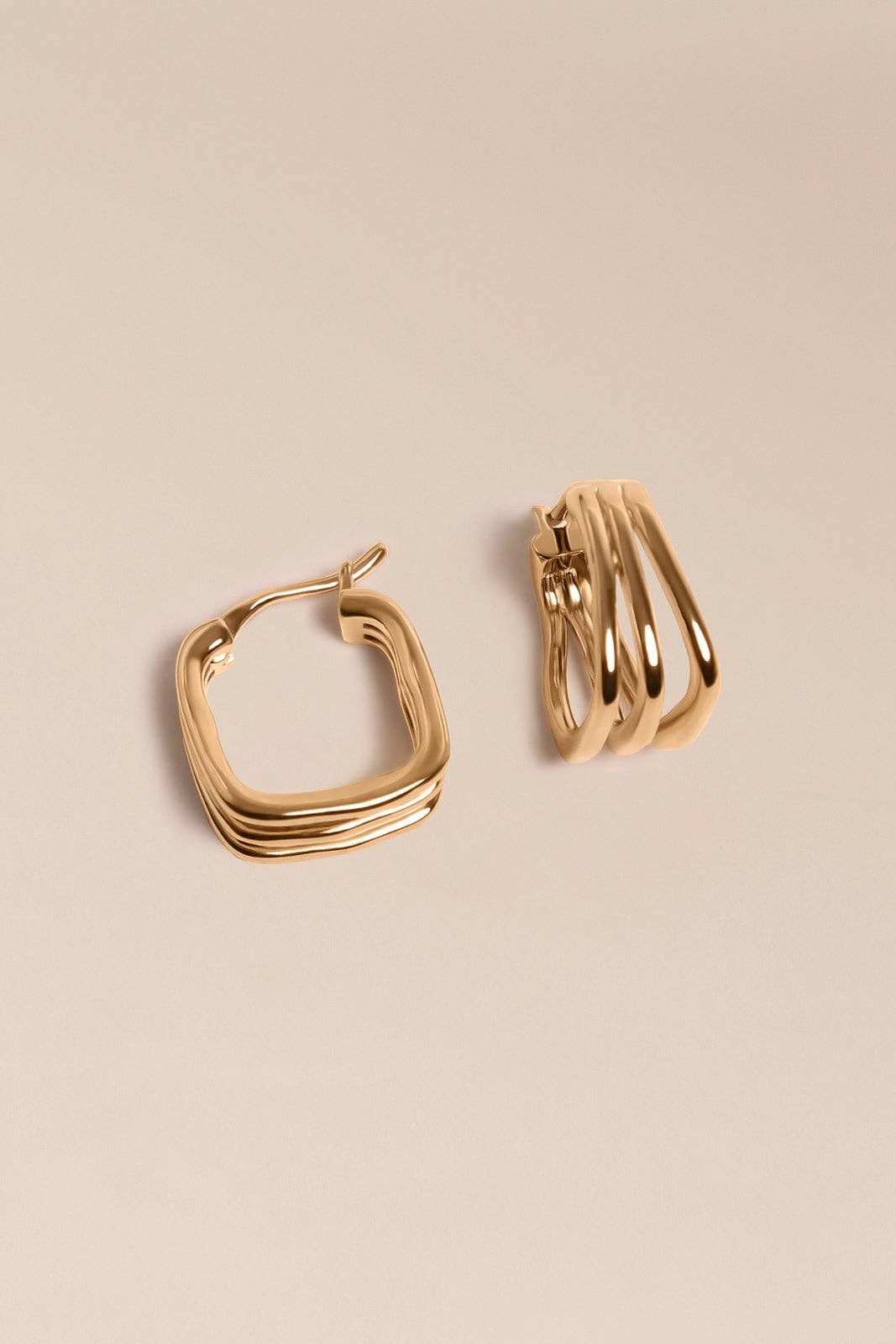 YAGO Hoop Earrings