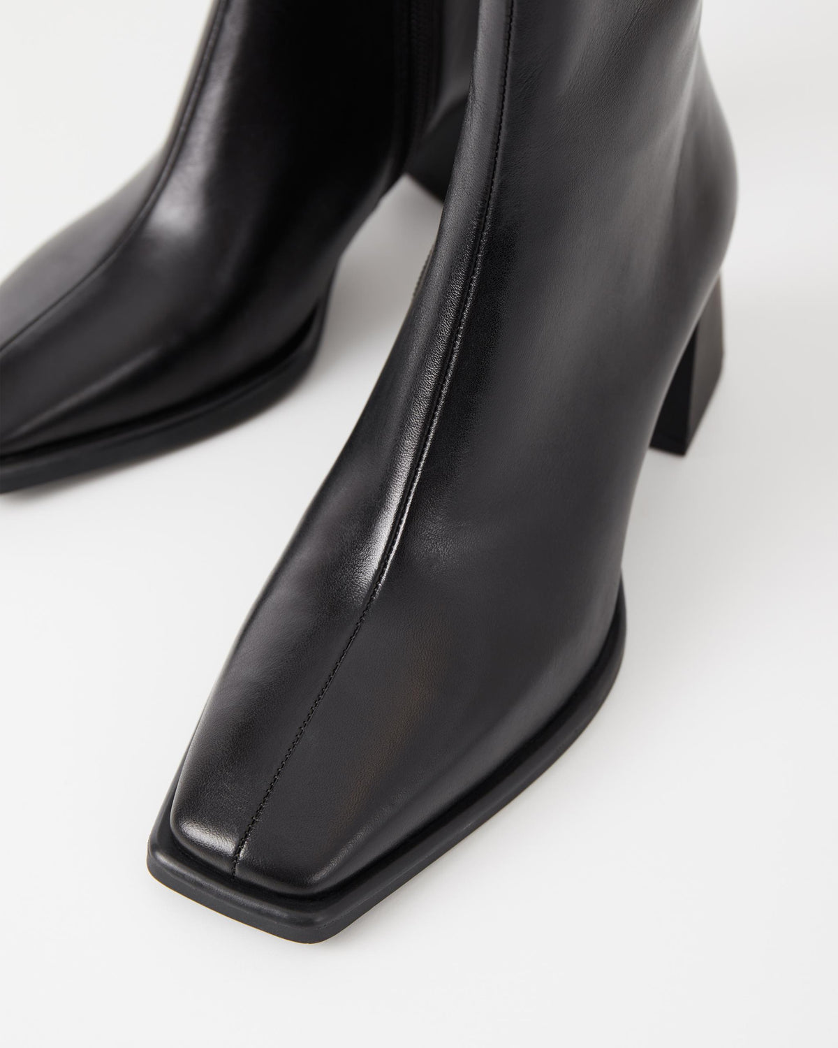 HEDDA enkellaarsjes Black