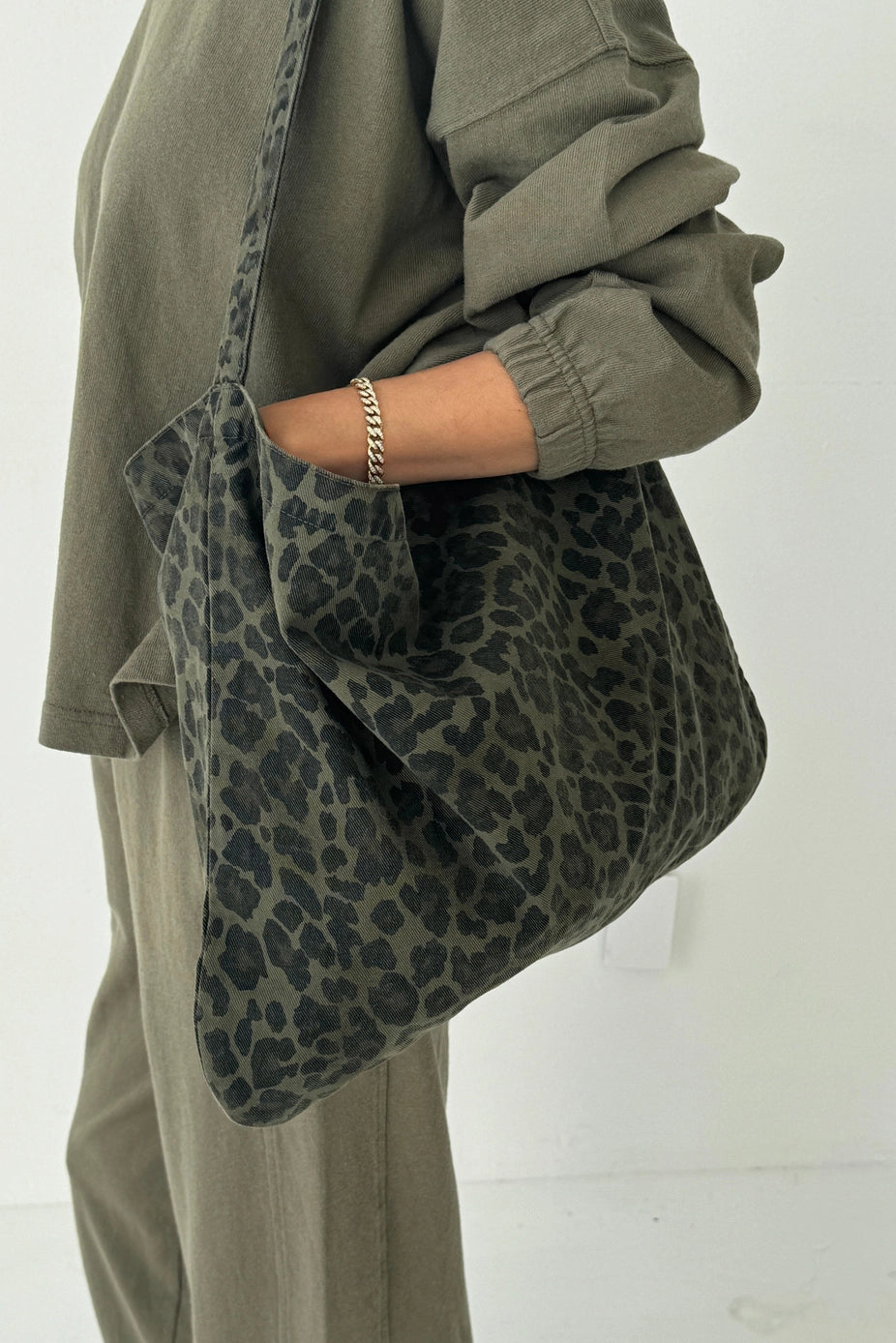 HAPPY Carry Bag - Leopard Fern