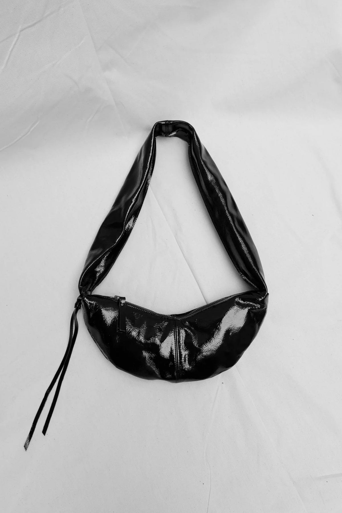 BANANA Bag XS - Crushed Patent Black
