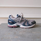PROGRID Triumph 4 - MOON/NAVY