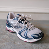 PROGRID Triumph 4 - MOON/NAVY