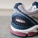 PROGRID Triumph 4 - MOON/NAVY