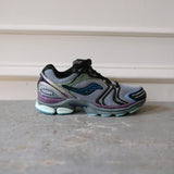 PROGRID Triumph 4 - NAVY/OLOGRAPHIC