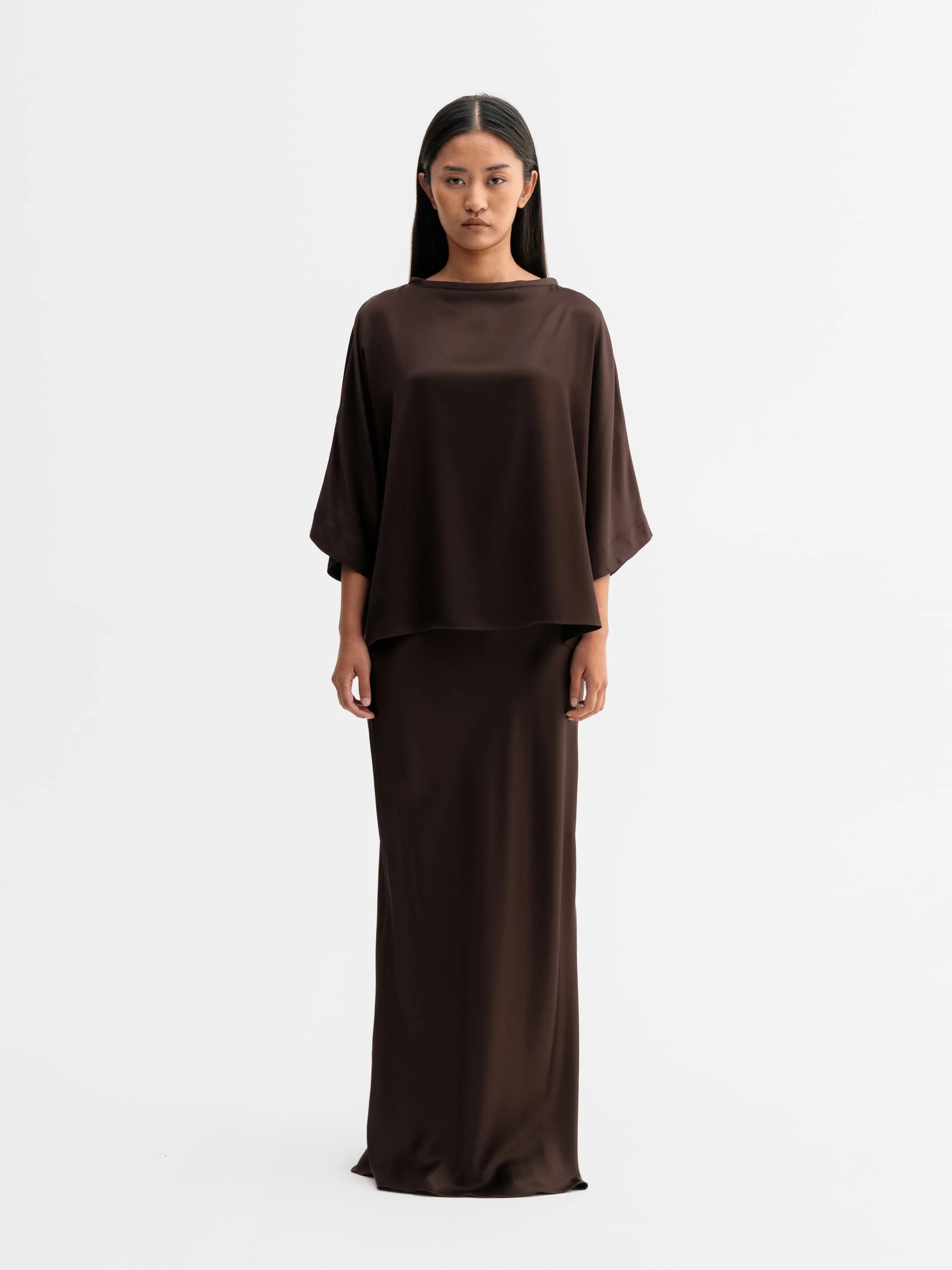 HANA Long Logo Skirt - Brown