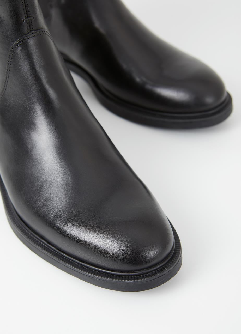 AMINA boots