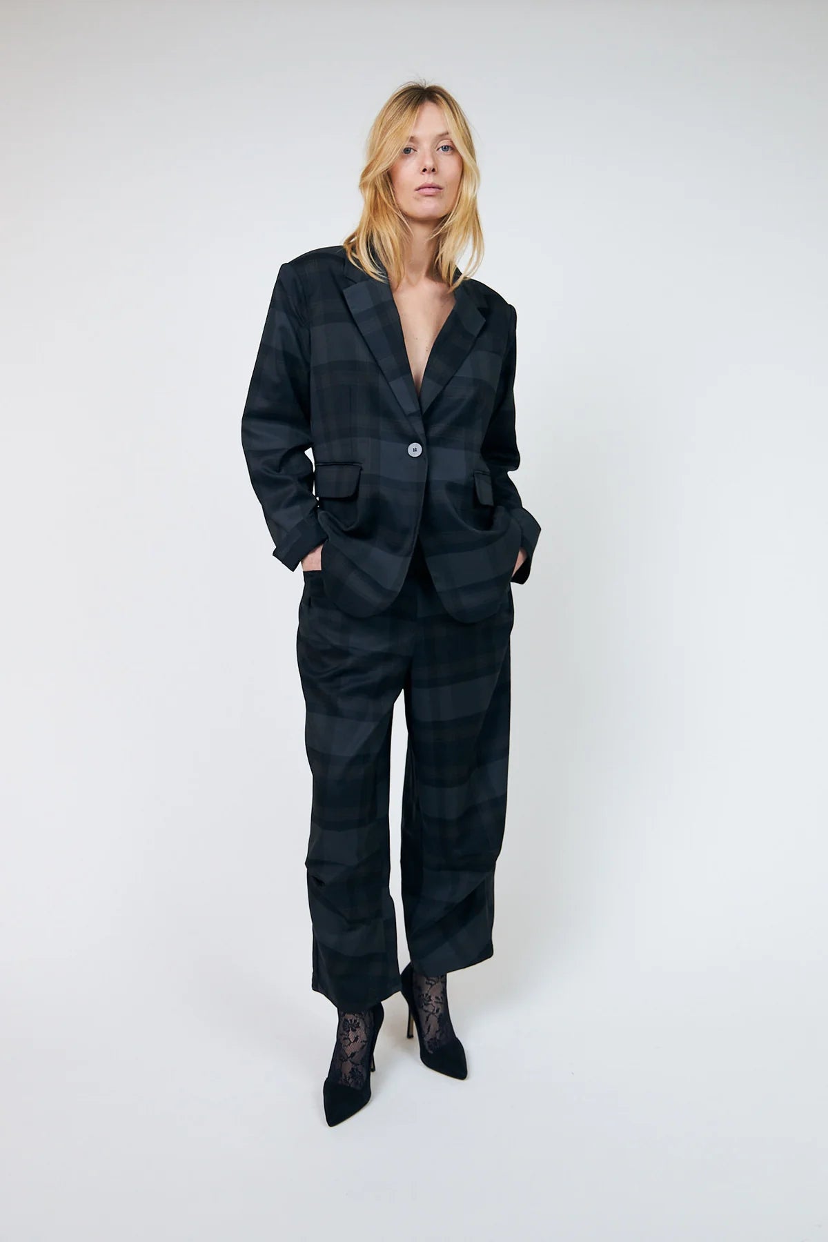 KIKILL Pants - Dark Grey