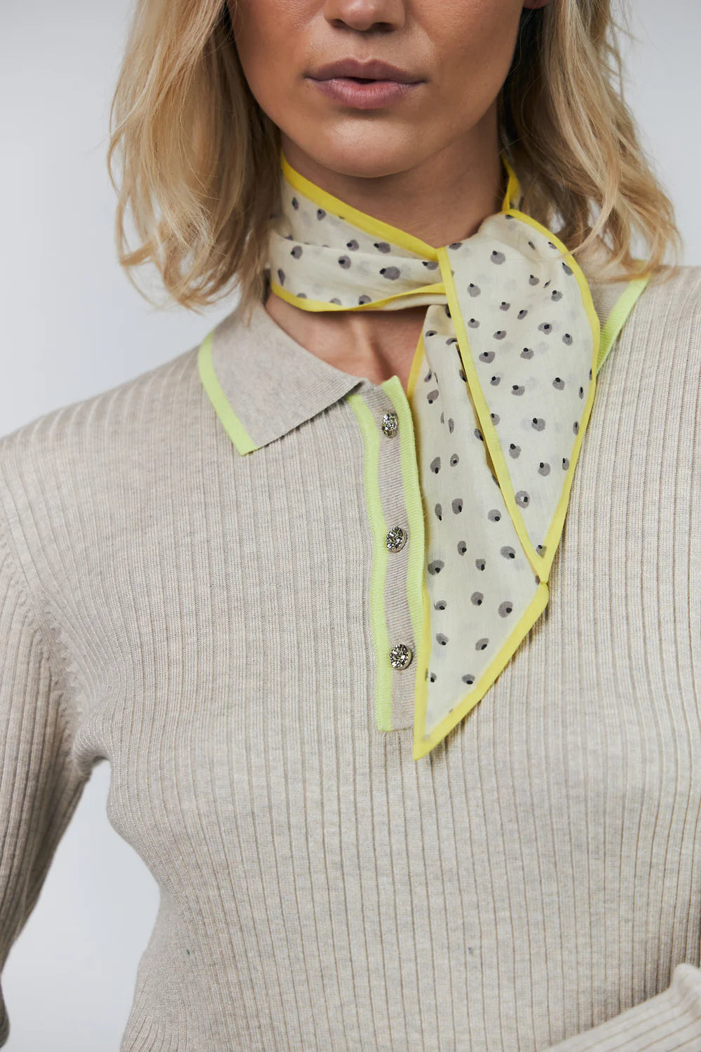ROSEMARY neck scarf LIGHT YELLOW