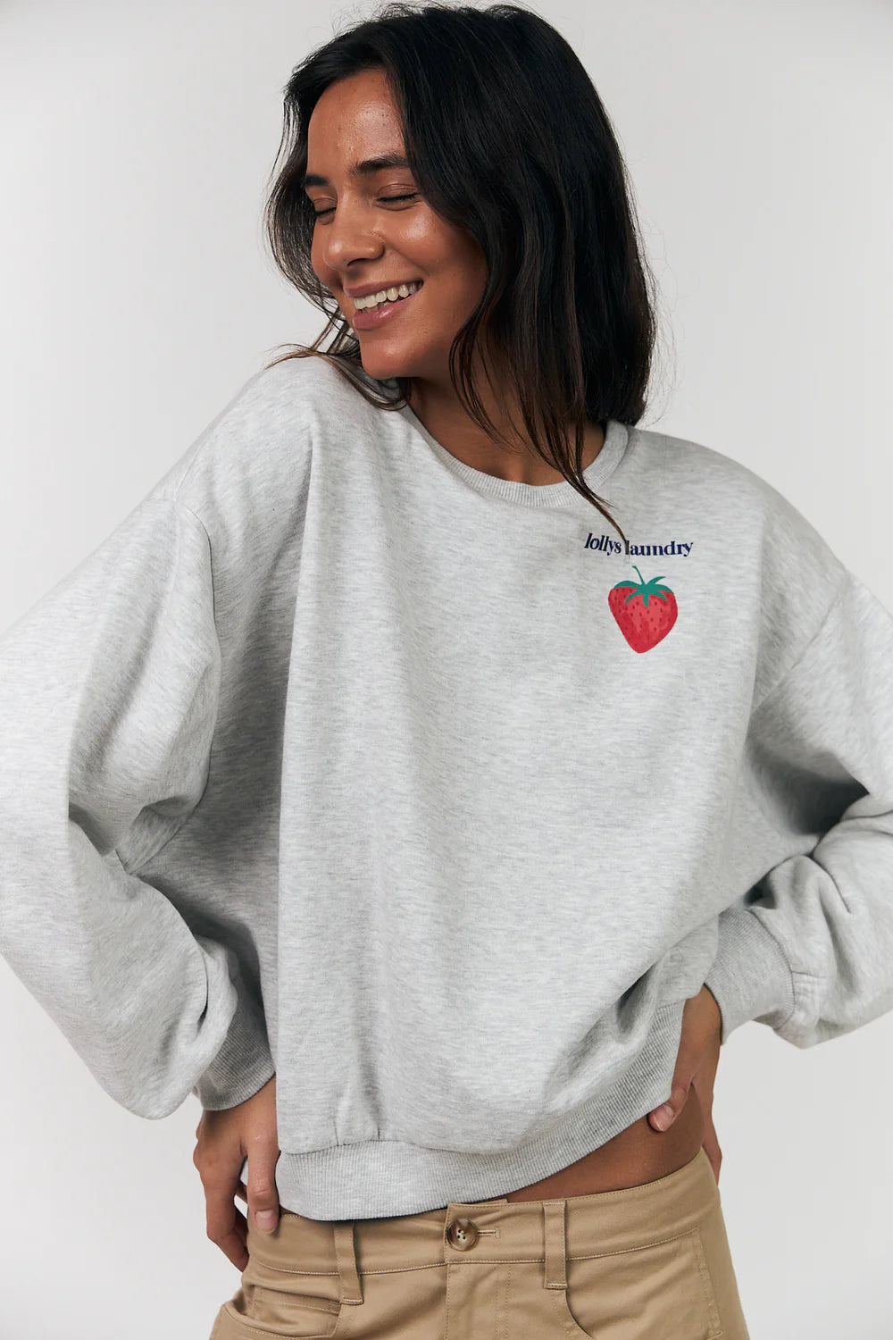 SYDNEYLL Strawberry sweatshirt LIGHT GREY