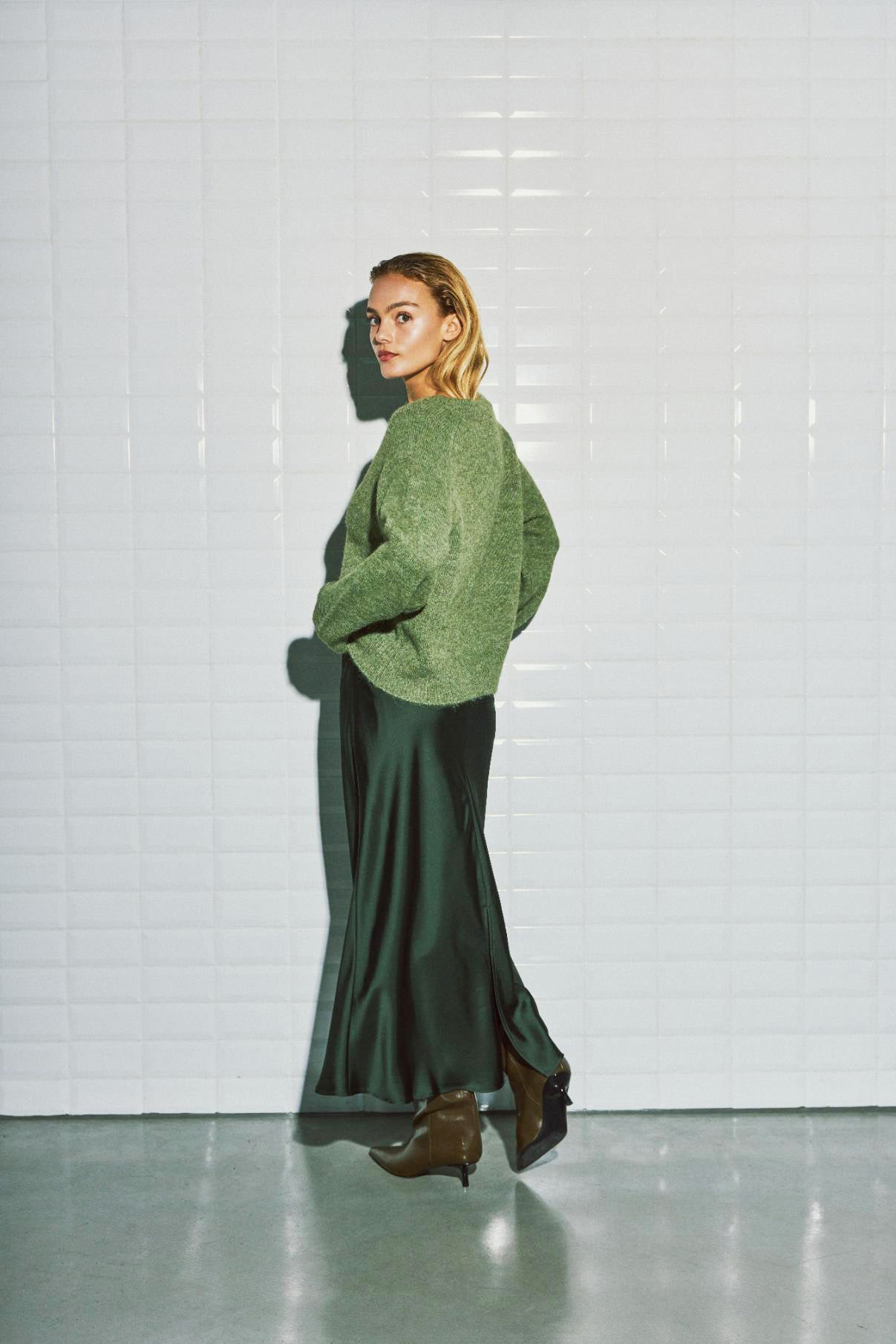 WBLANDREA LS Pullover - Avocado Green