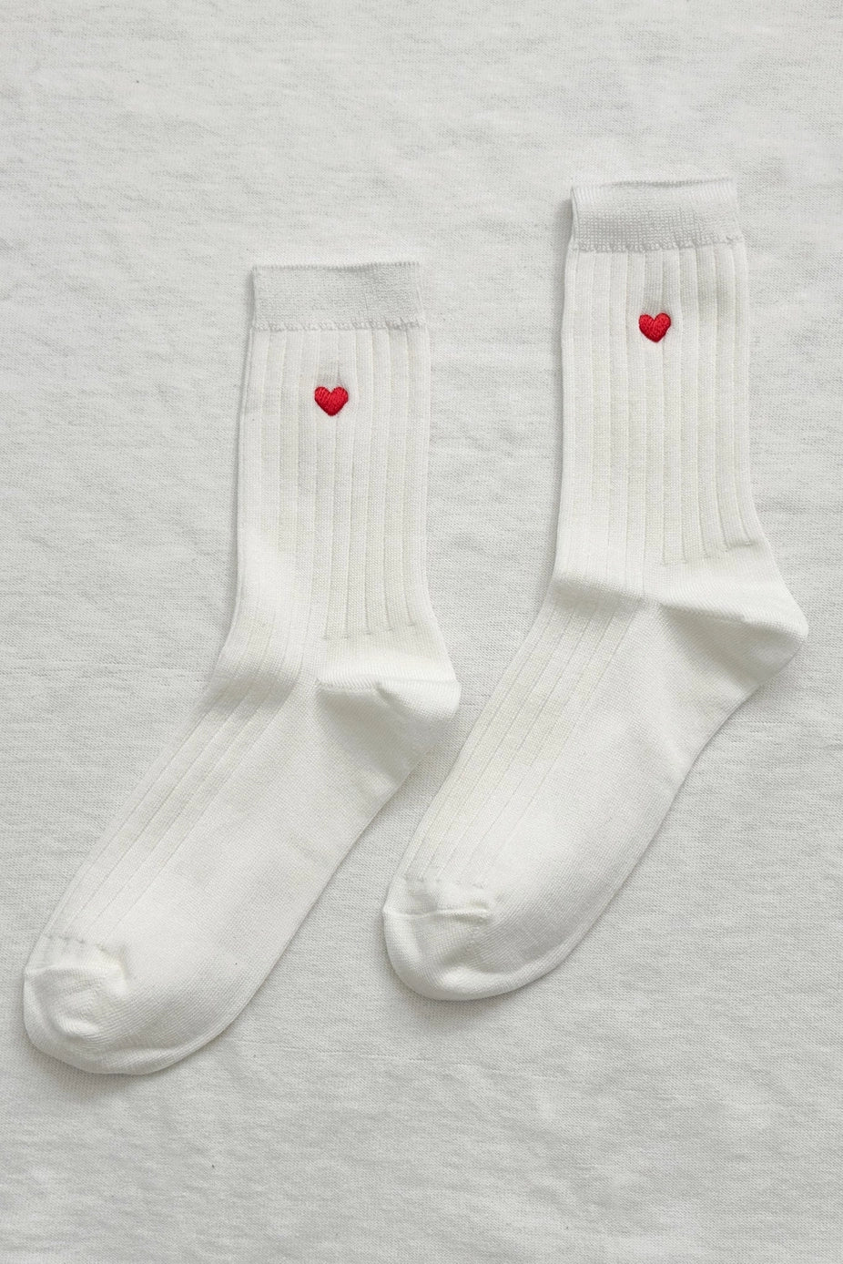 EMBROIDERED HER socks - White + Heart