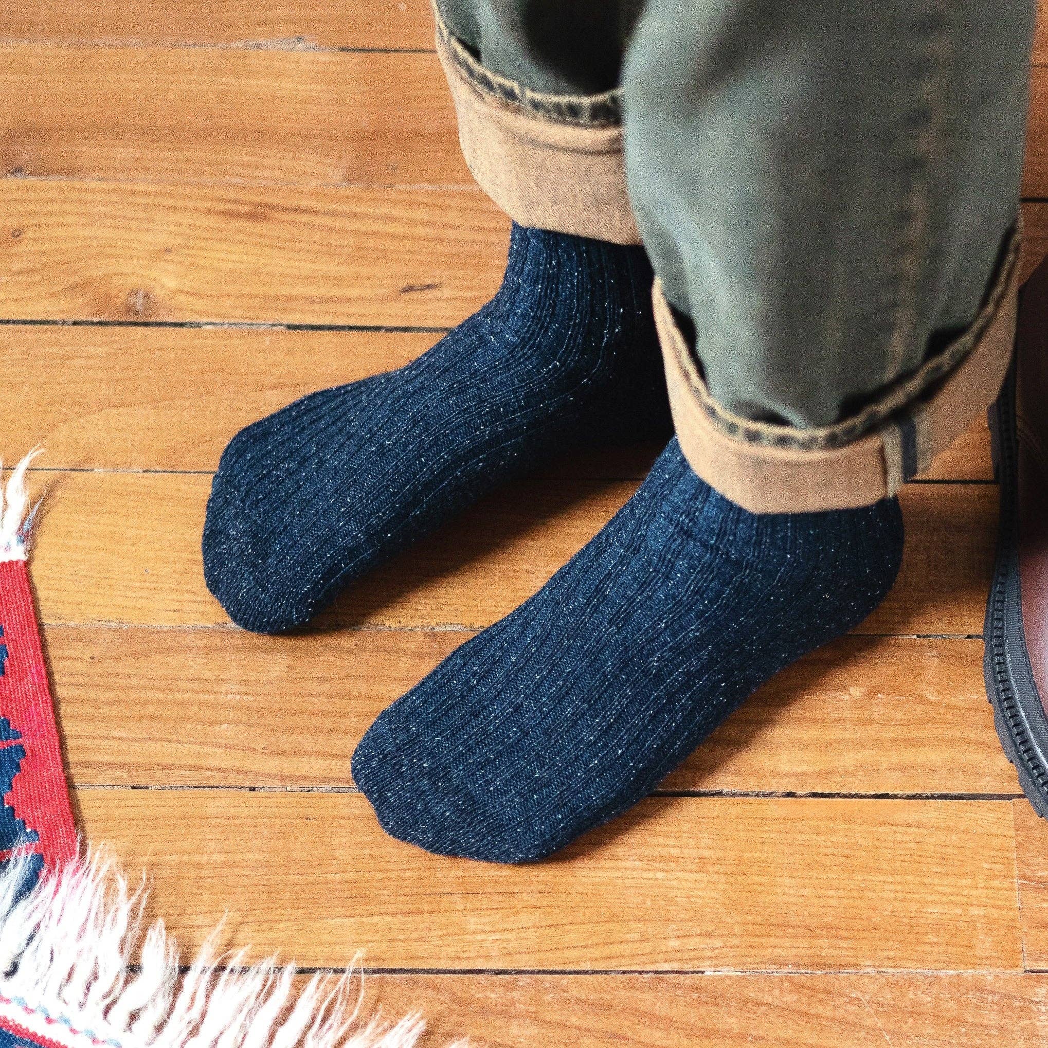 KLUE Silk and Wool DUST STAR socks | Navy: 36-40