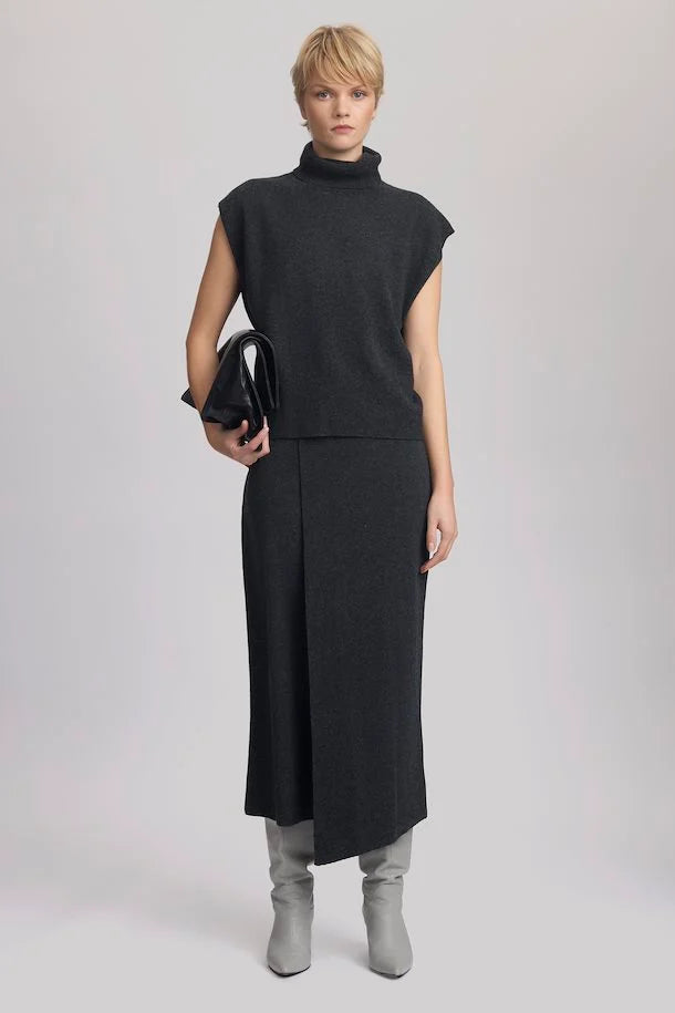 MANZI Skirt DEEP GRAPHITE