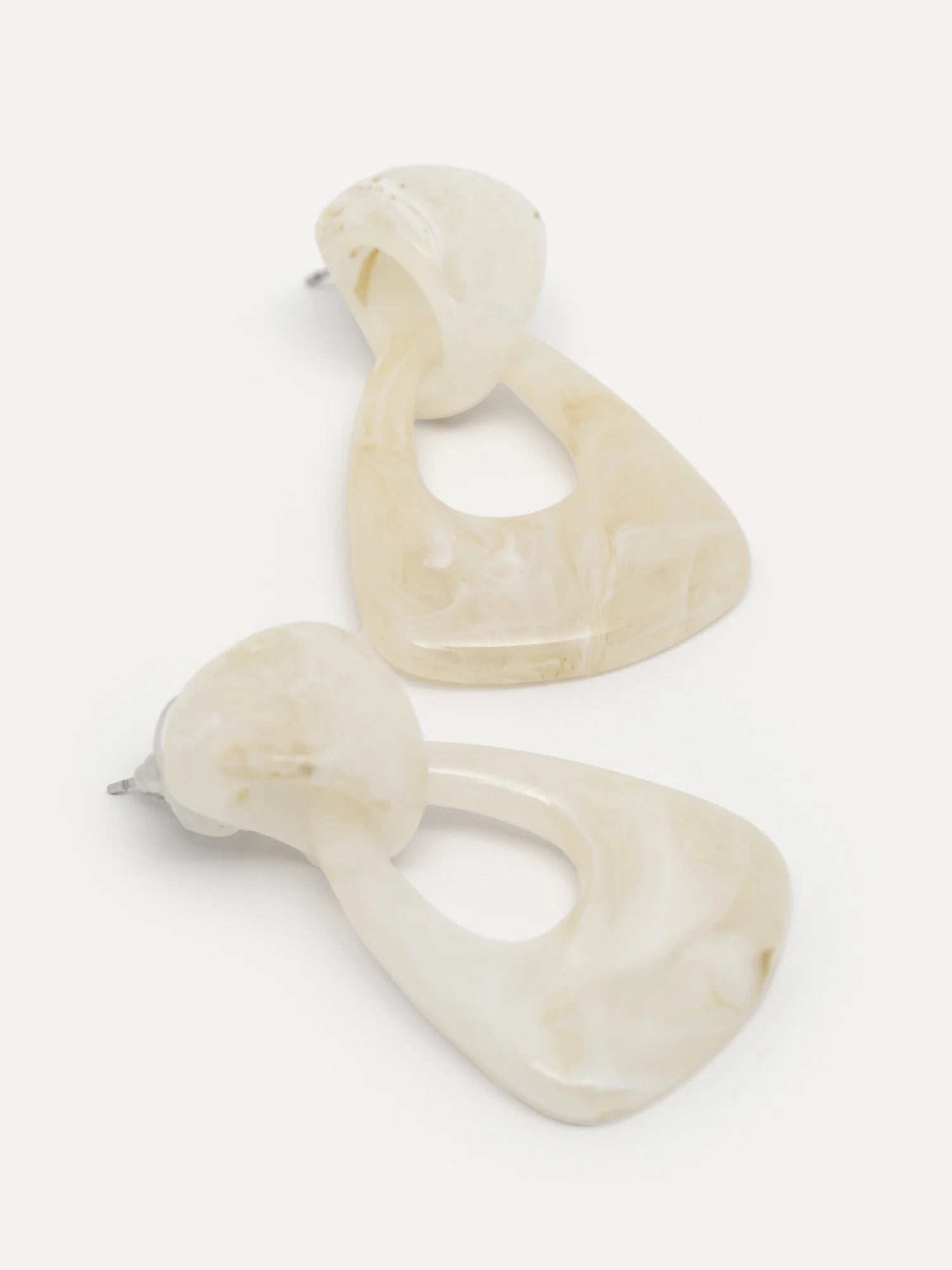LES SOEURS oorbellen MEREL CREAM MARBLE
