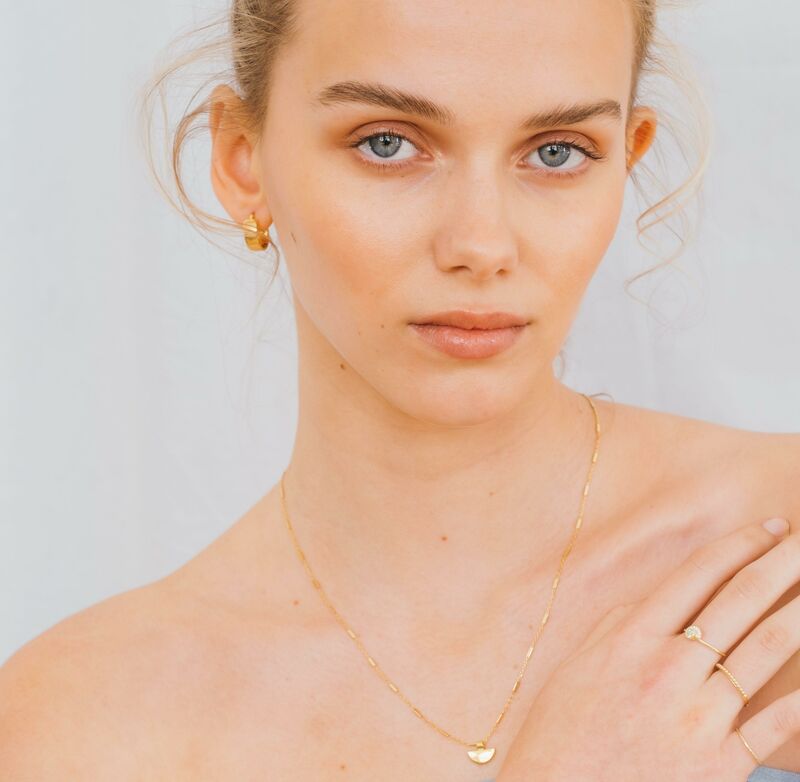 SMALL ROUNDED HOOPS earrings⎜Goldplated