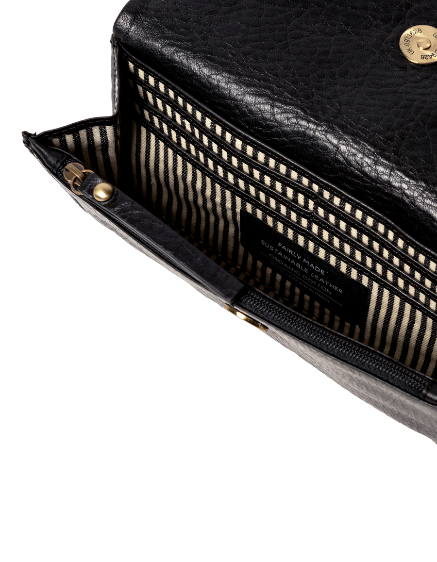 PAU pouch⎜Black stromboli leather